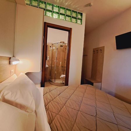 Hotel Butterfly Wellness & Spa Rimini Eksteriør billede